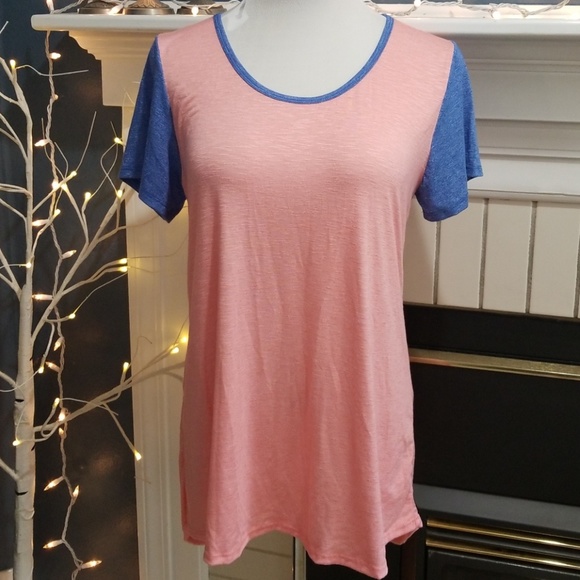 LuLaRoe Tops - SALE Lularoe Size M Blue and Pink Classic Tee